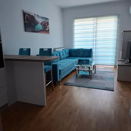 Luxury Blue Vi Bulevar *
